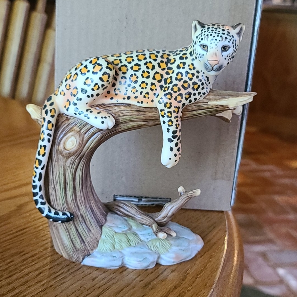 Home Interiors Leopard's Domain figurine